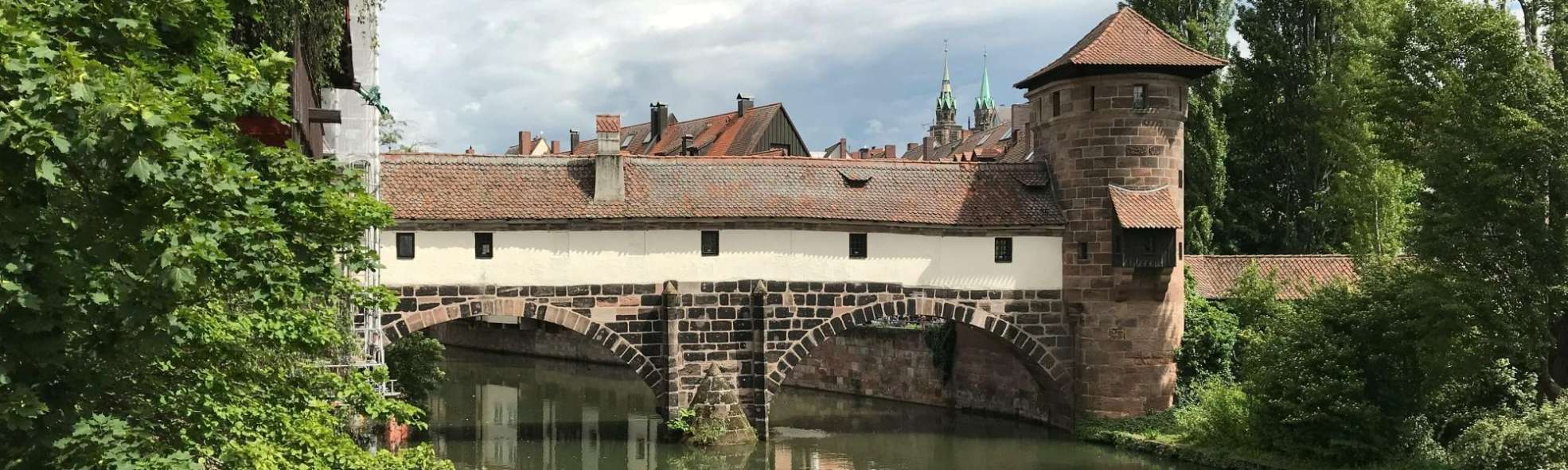 Henkersteg über der Pegnitz in Nürnberg